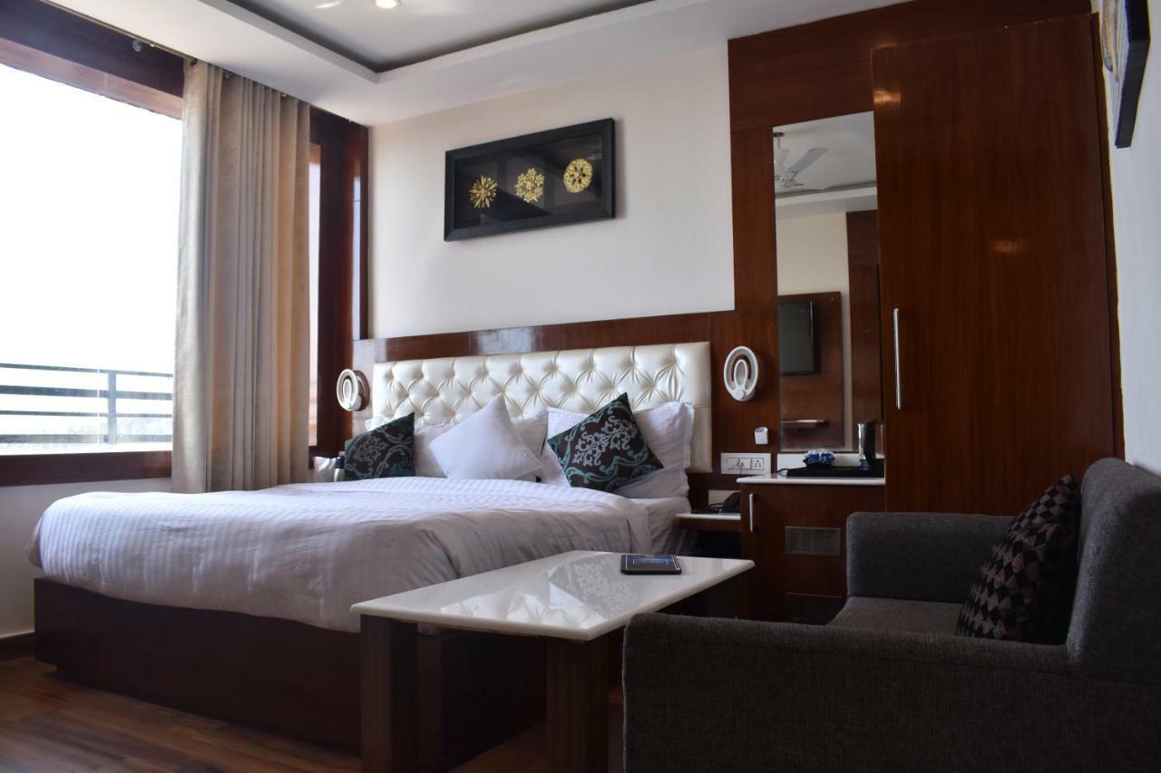 Hotel Black Magic ดารัมซาลา ภายนอก รูปภาพ